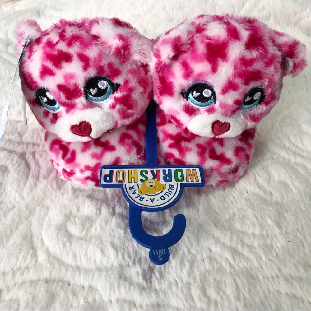 Build-A-Bear Tiny Hearts Bear Slippers Size 10/11 Pink Plush NWT Girls Slip-On